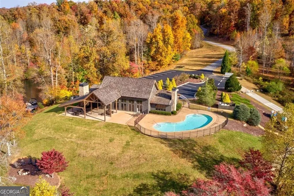 228 Stone Cliff TRCE Cleveland, GA 30528