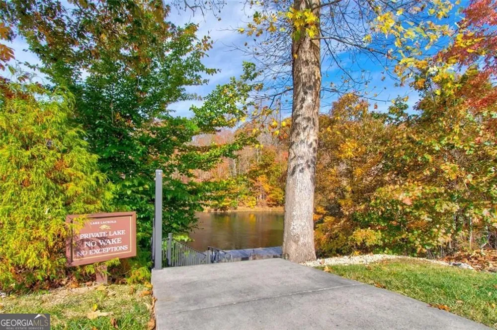 228 Stone Cliff TRCE Cleveland, GA 30528