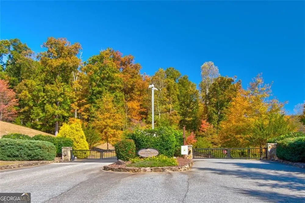 228 Stone Cliff TRCE Cleveland, GA 30528