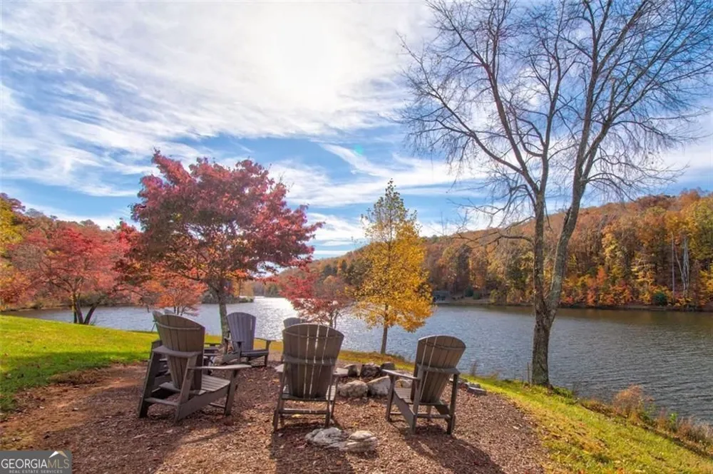 228 Stone Cliff TRCE Cleveland, GA 30528