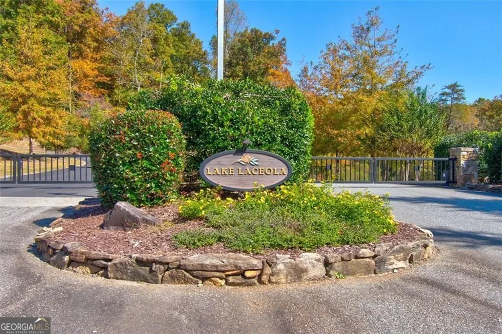 228 Stone Cliff TRCE Cleveland, GA 30528