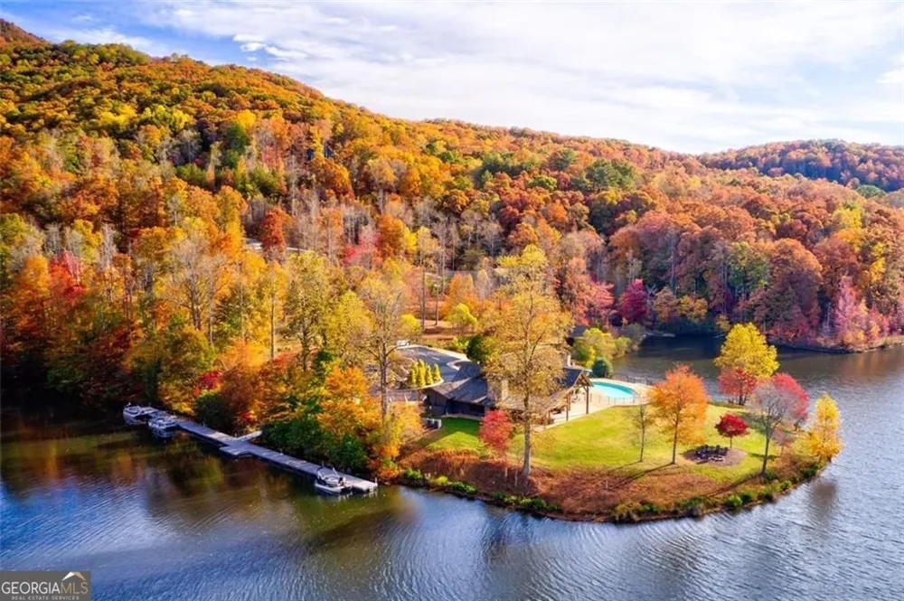 228 Stone Cliff TRCE Cleveland, GA 30528