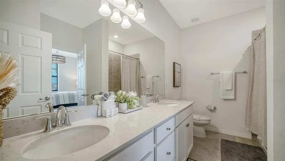 18114 GAWTHROP DRIVE #308 Lakewood Ranch, FL 34211