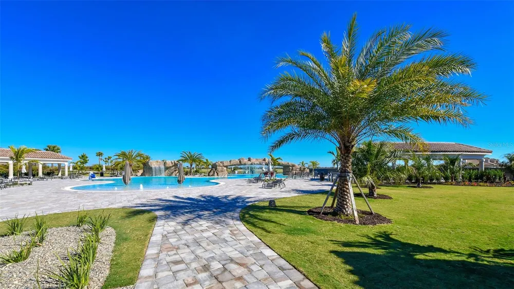 18114 GAWTHROP DRIVE #308 Lakewood Ranch, FL 34211