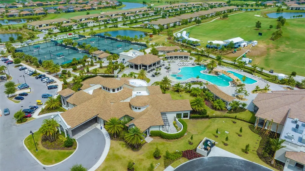 18114 GAWTHROP DRIVE #308 Lakewood Ranch, FL 34211