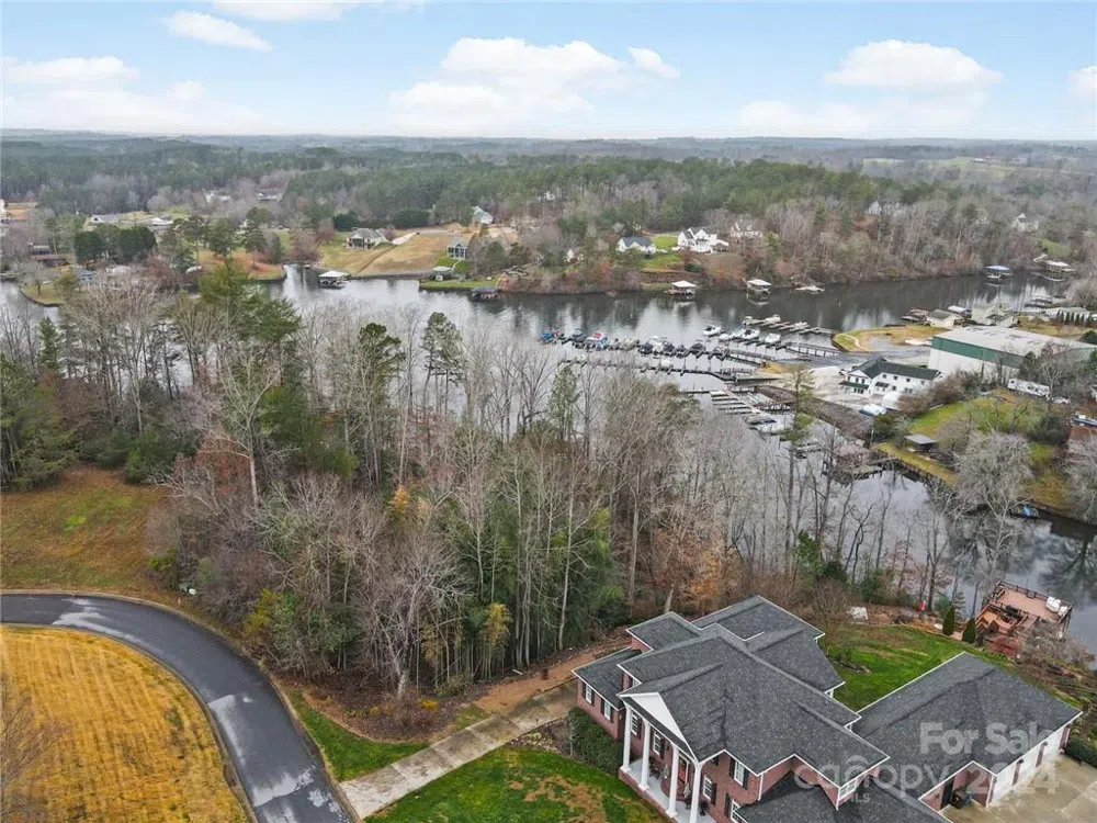 100 Old Ferry Lane Hickory, NC 28601