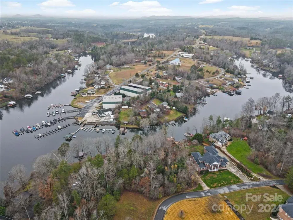 100 Old Ferry Lane Hickory, NC 28601