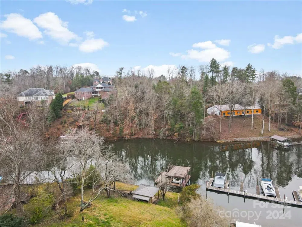 100 Old Ferry Lane Hickory, NC 28601