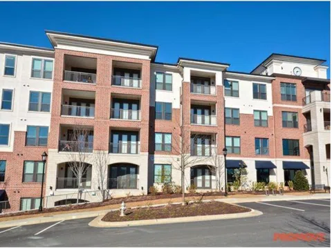 4600 Roswell Road #323