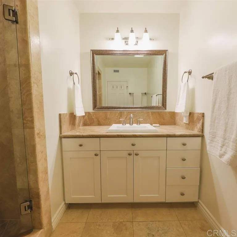 240 Coast #1B La Jolla, CA 92037