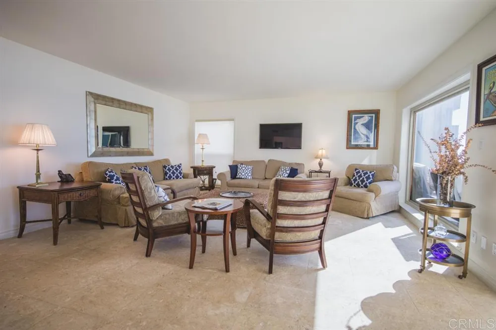 240 Coast #1B La Jolla, CA 92037