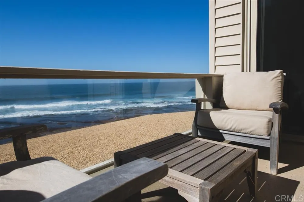 240 Coast #1B La Jolla, CA 92037