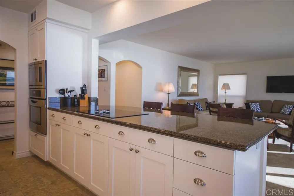 240 Coast #1B La Jolla, CA 92037