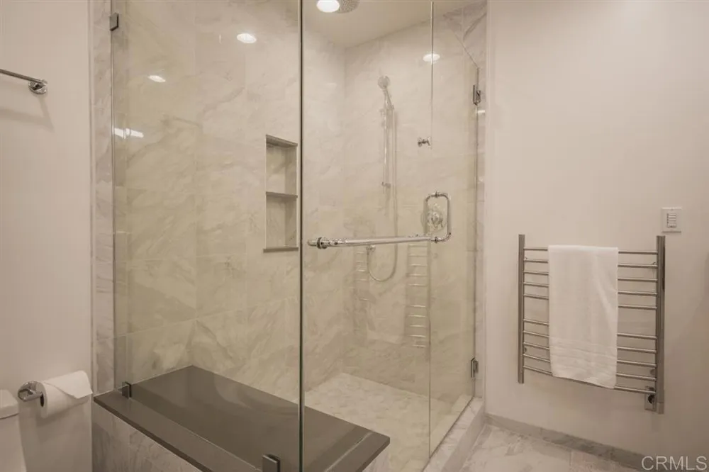 240 Coast #1B La Jolla, CA 92037