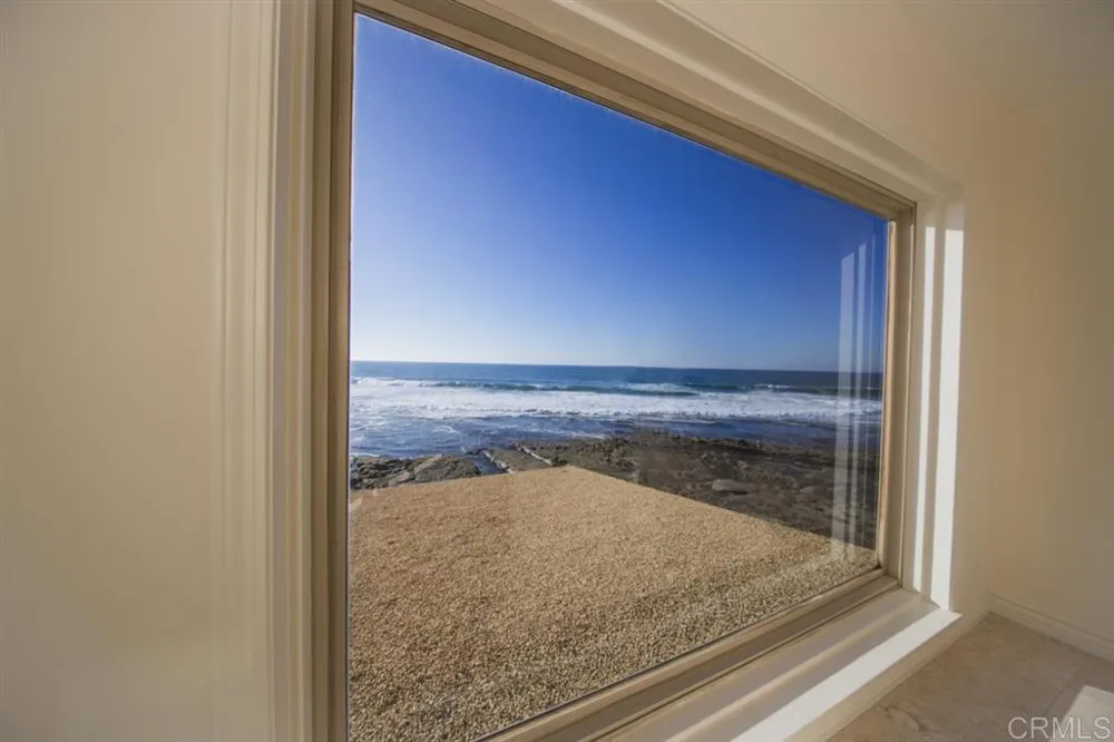 240 Coast #1B La Jolla, CA 92037