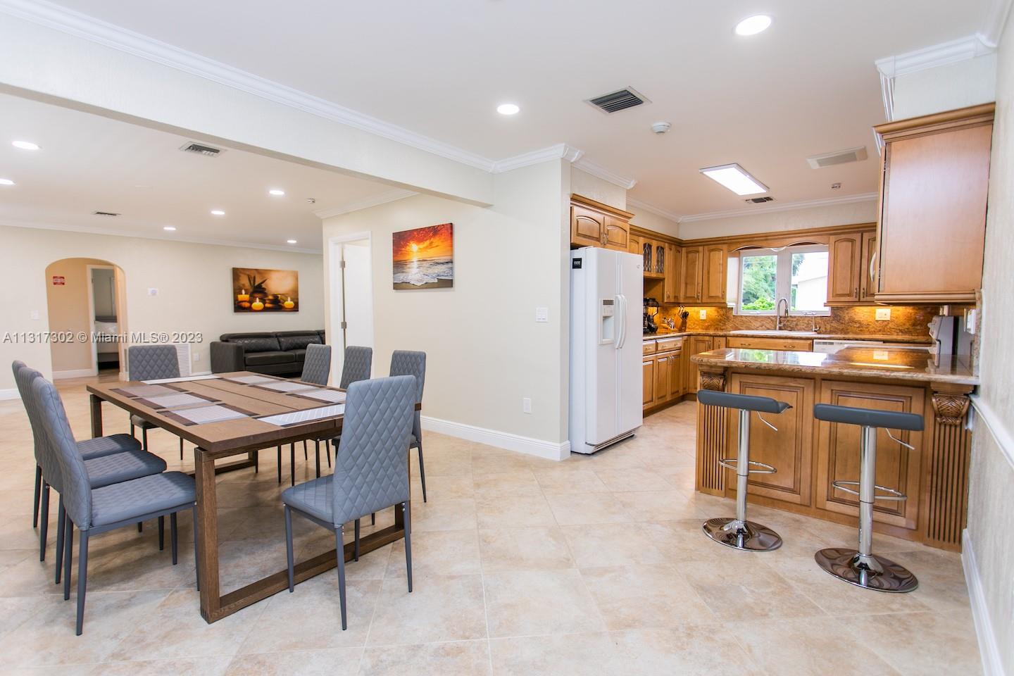 714 Harrison St Hollywood, FL 33019