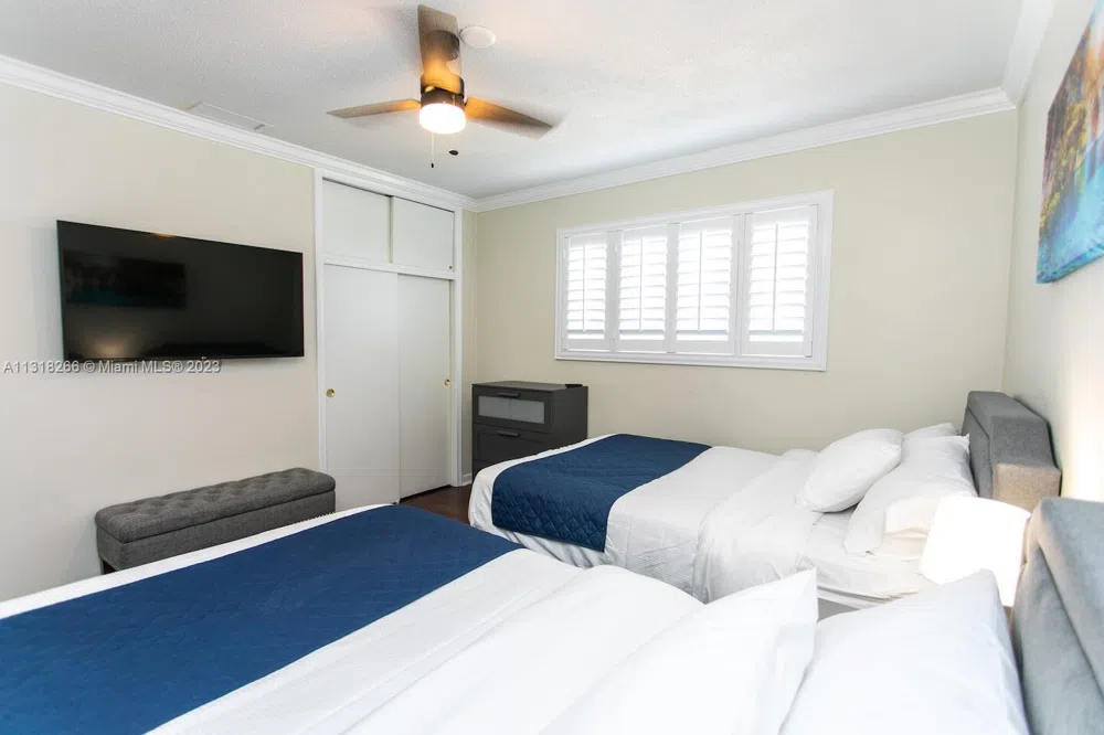 1311 Rodman St Hollywood, FL 33019