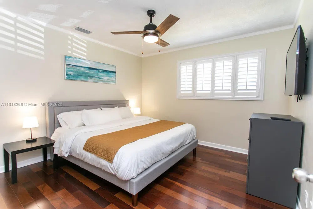 1311 Rodman St Hollywood, FL 33019