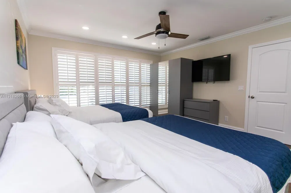 1311 Rodman St Hollywood, FL 33019