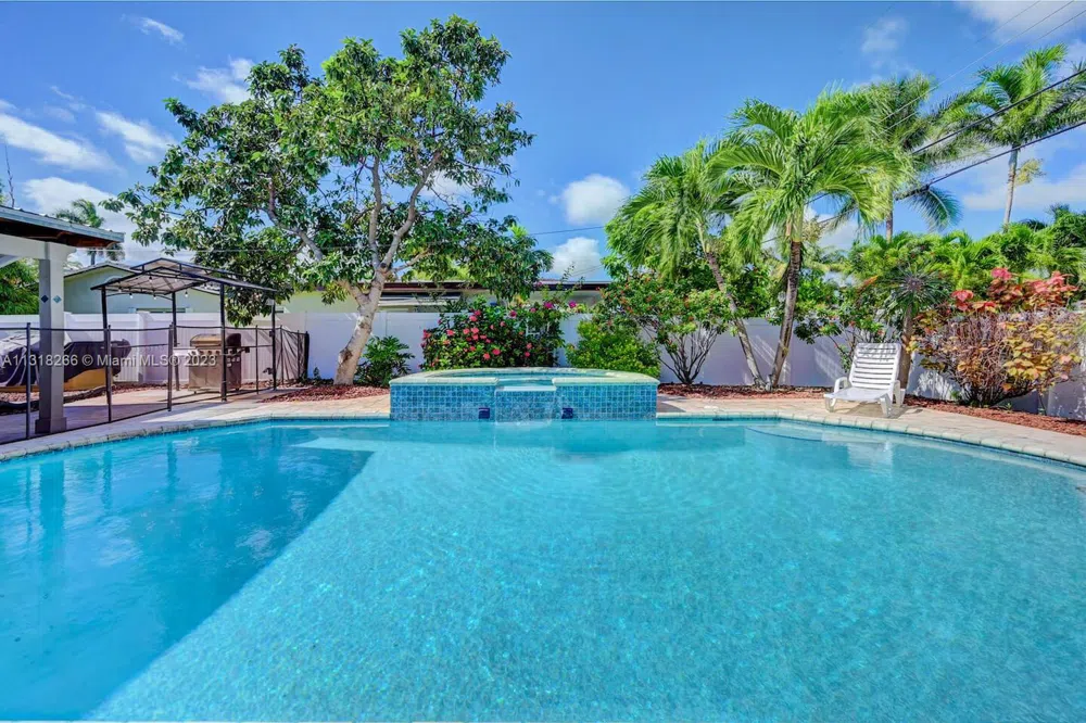 1311 Rodman St Hollywood, FL 33019