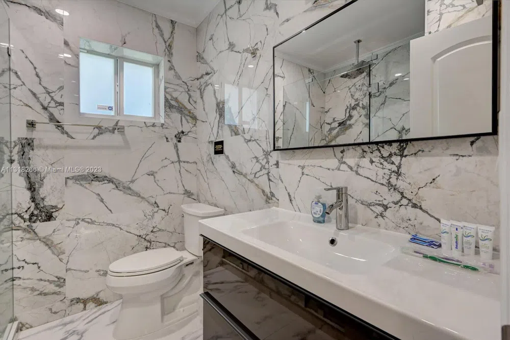 1311 Rodman St Hollywood, FL 33019