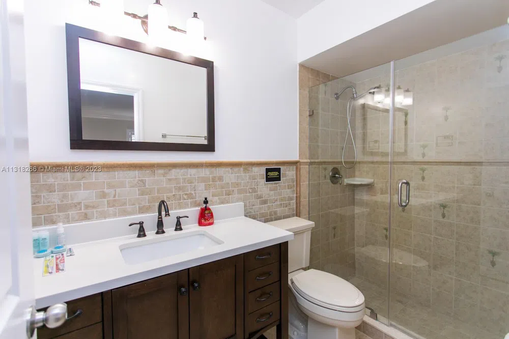 1311 Rodman St Hollywood, FL 33019