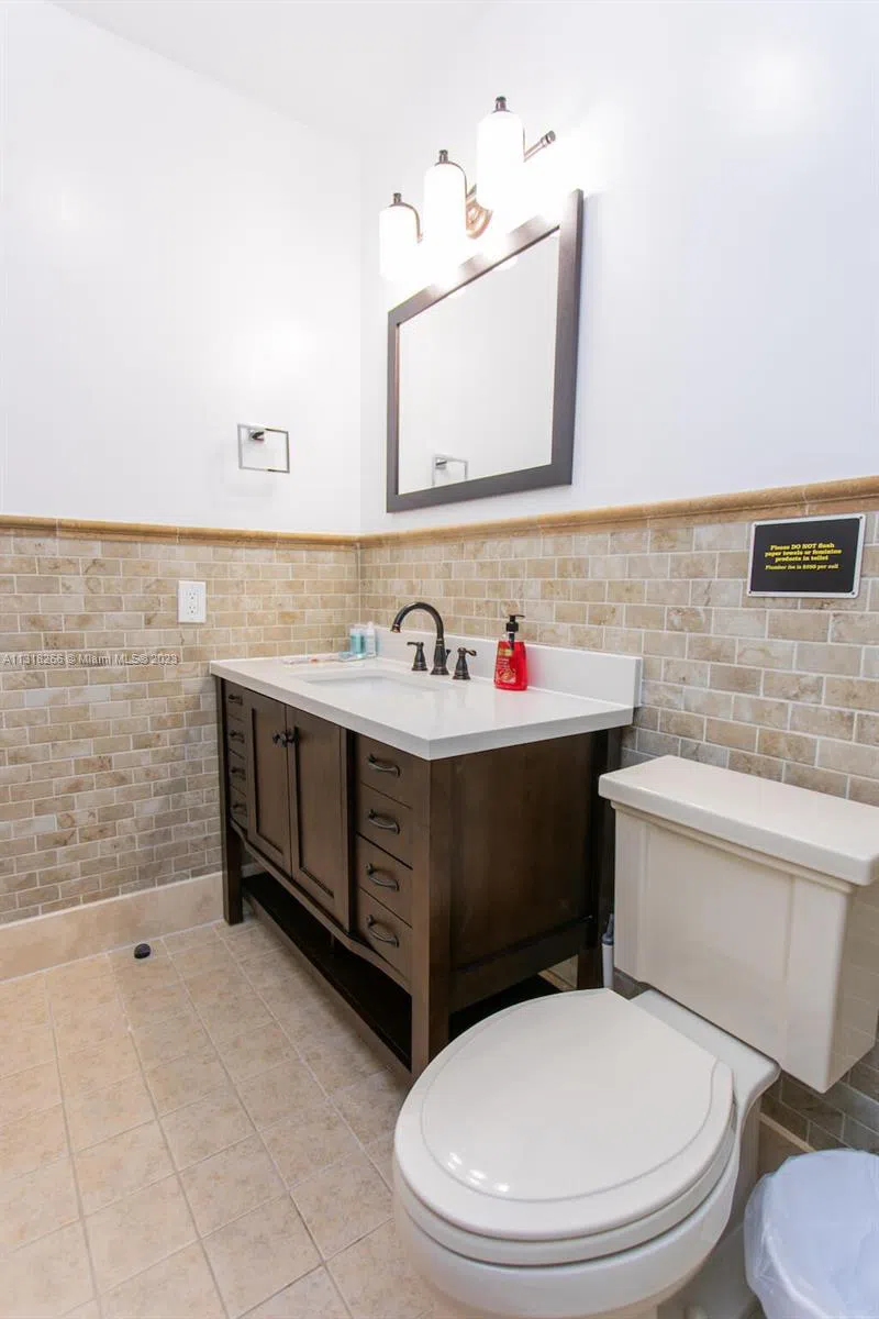 1311 Rodman St Hollywood, FL 33019