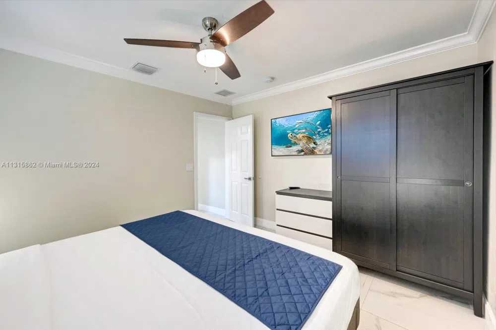 1307 Rodman St Hollywood, FL 33019