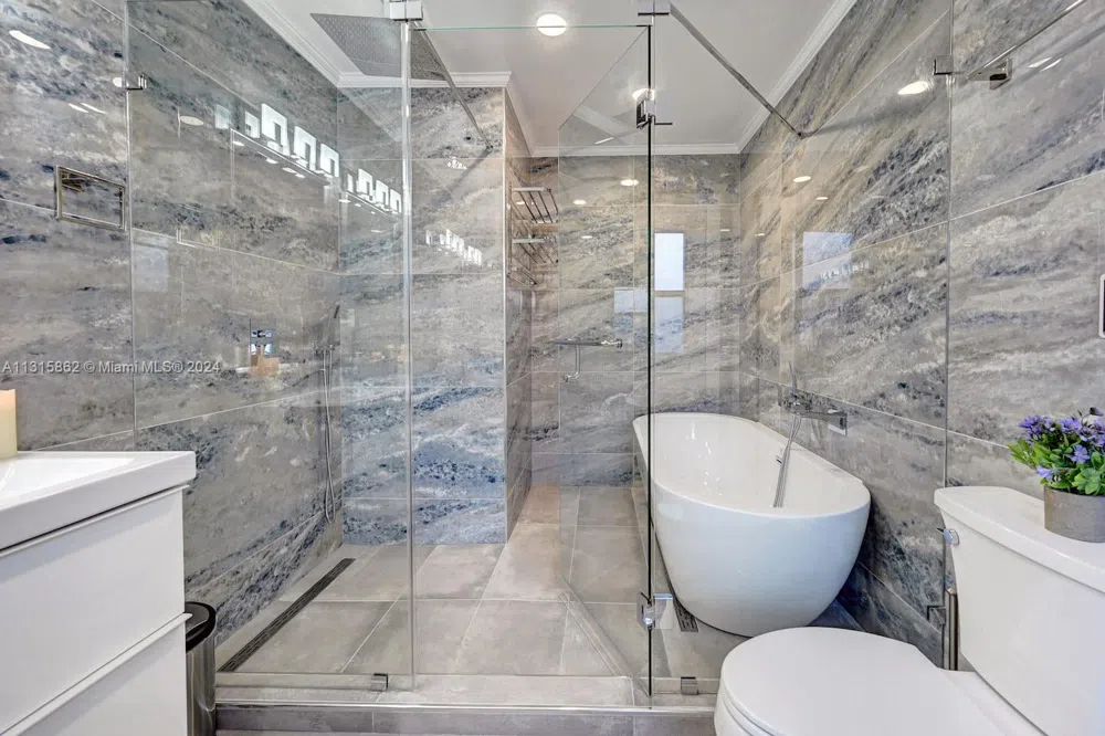 1307 Rodman St Hollywood, FL 33019