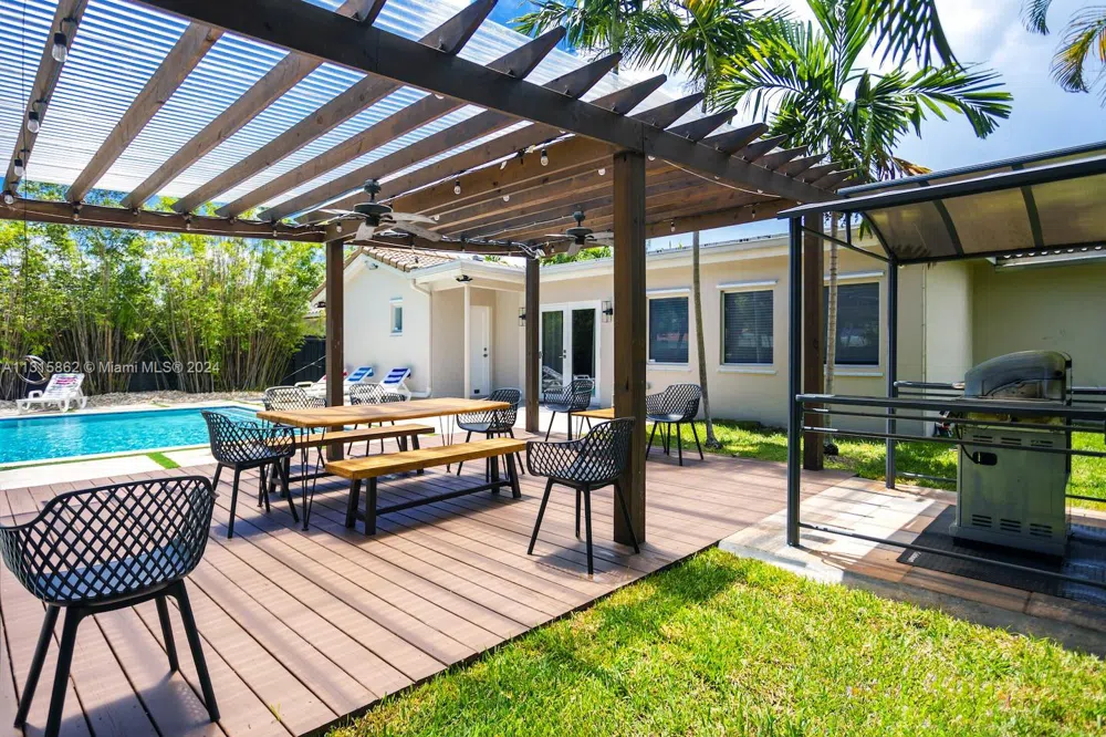 1307 Rodman St Hollywood, FL 33019