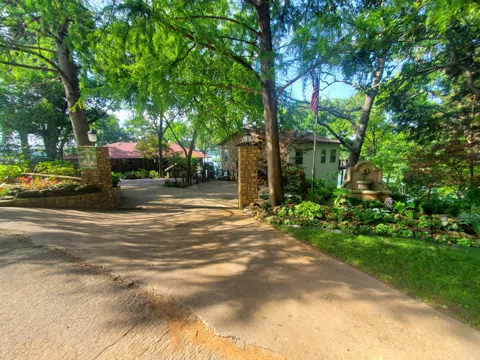 809 Ackerman Road