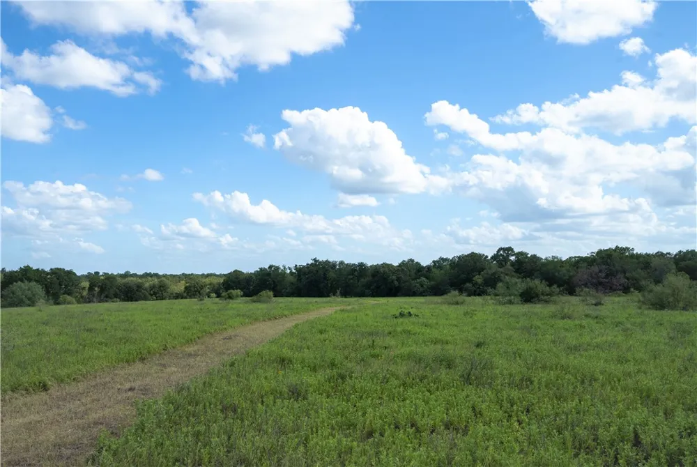 S Hwy 183 Lockhart, TX 78644