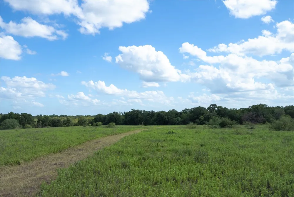 S Hwy 183 Lockhart, TX 78644