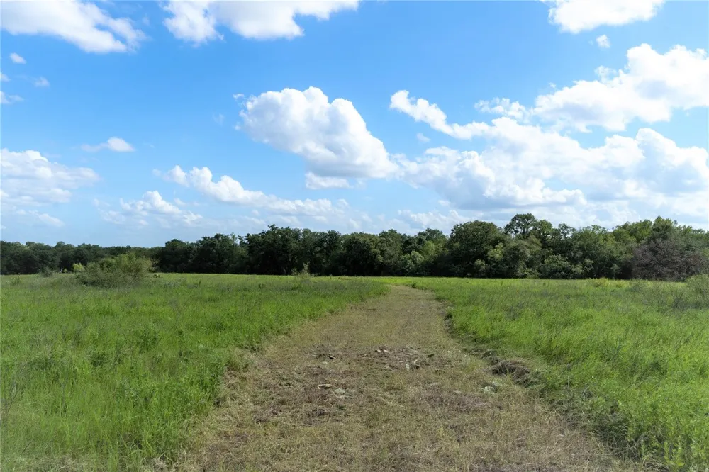 S Hwy 183 Lockhart, TX 78644
