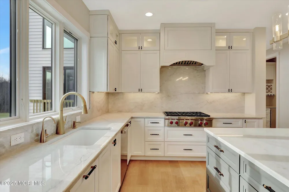 5 Cook Court Millstone, NJ 08535
