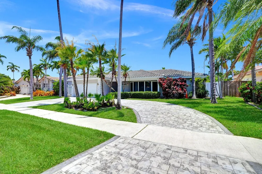 1301 Rodman St Hollywood, FL 33019