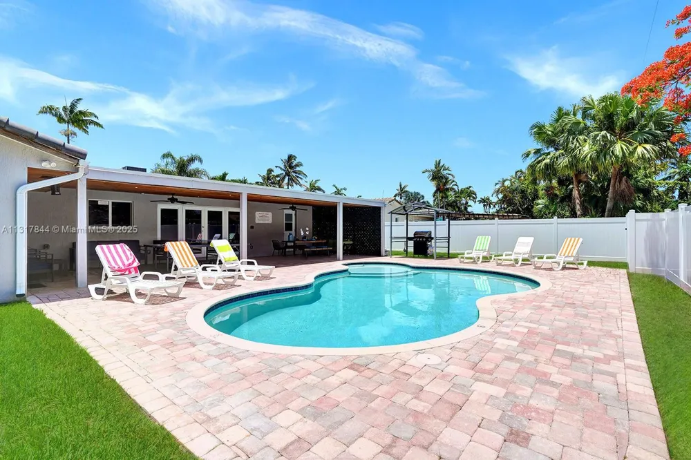 1301 Rodman St Hollywood, FL 33019