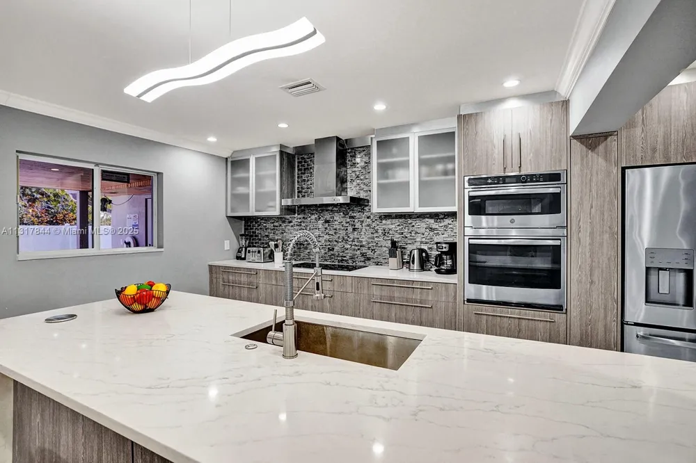 1301 Rodman St Hollywood, FL 33019