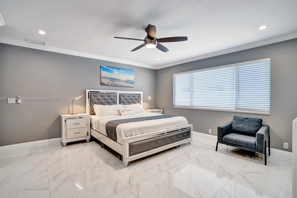 1301 Rodman St Hollywood, FL 33019