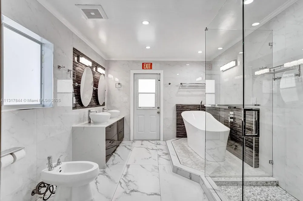 1301 Rodman St Hollywood, FL 33019