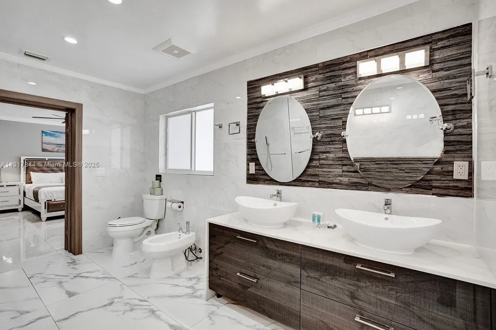 1301 Rodman St Hollywood, FL 33019