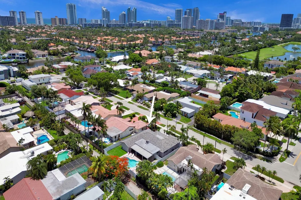 1301 Rodman St Hollywood, FL 33019