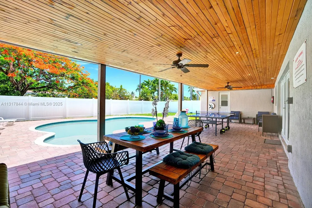 1301 Rodman St Hollywood, FL 33019