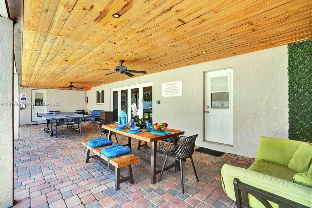 1301 Rodman St Hollywood, FL 33019