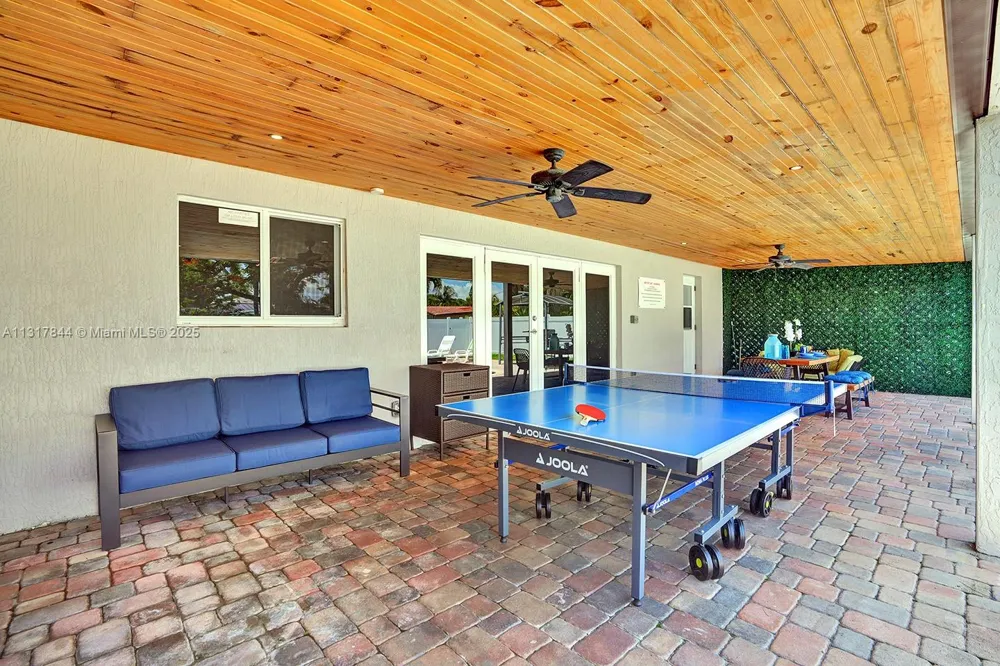 1301 Rodman St Hollywood, FL 33019