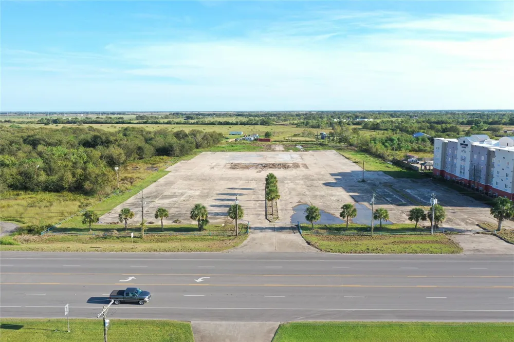 5900 Highway 35 Highway E Bay City, TX 77414