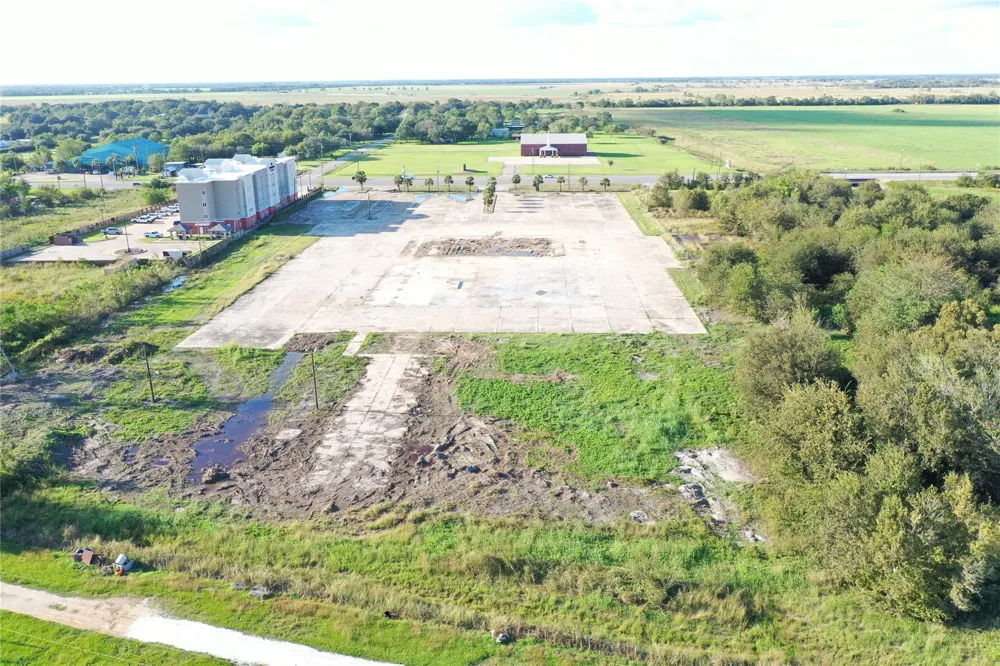 5900 Highway 35 Highway E Bay City, TX 77414