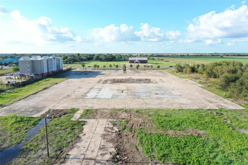 5900 Highway 35 Highway E Bay City, TX 77414