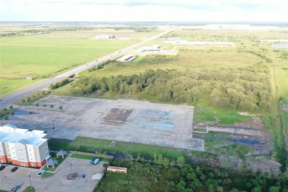 5900 Highway 35 Highway E Bay City, TX 77414