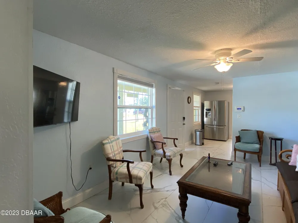 910 Lake Avenue Edgewater, FL 32132